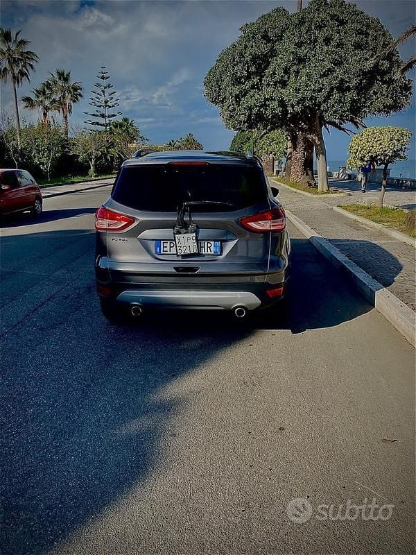 Usata Ford Kuga Titanium 140 CV (102 kW) 2014 Grigio SUV