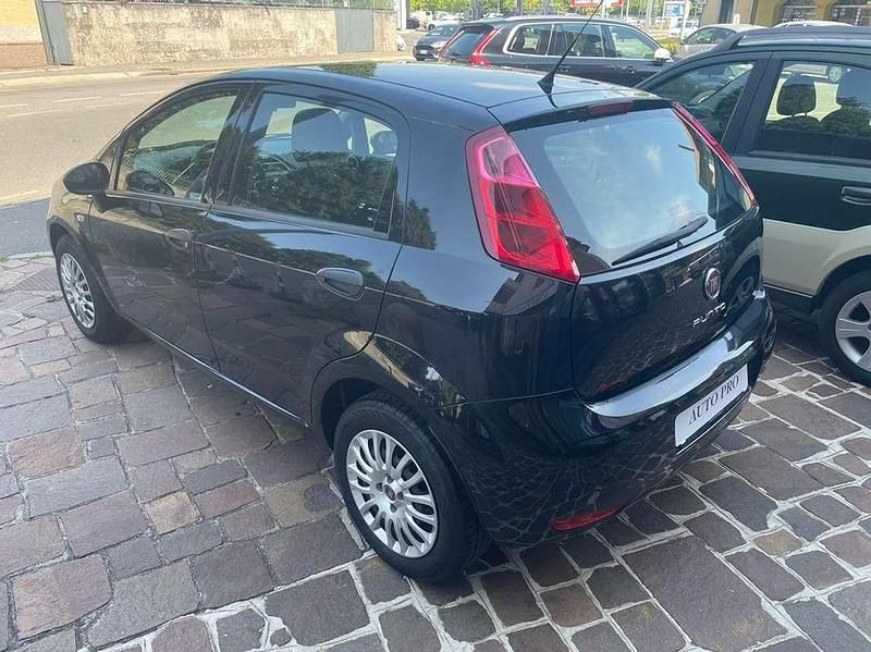 Usata Fiat Punto Street 69 CV (50 kW) 2016 Nero Utilitaria
