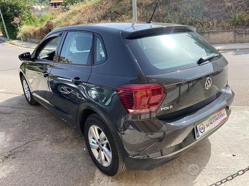 Usata VW Polo Comfortline 80 CV (58 kW) 2019 Grigio Berlina