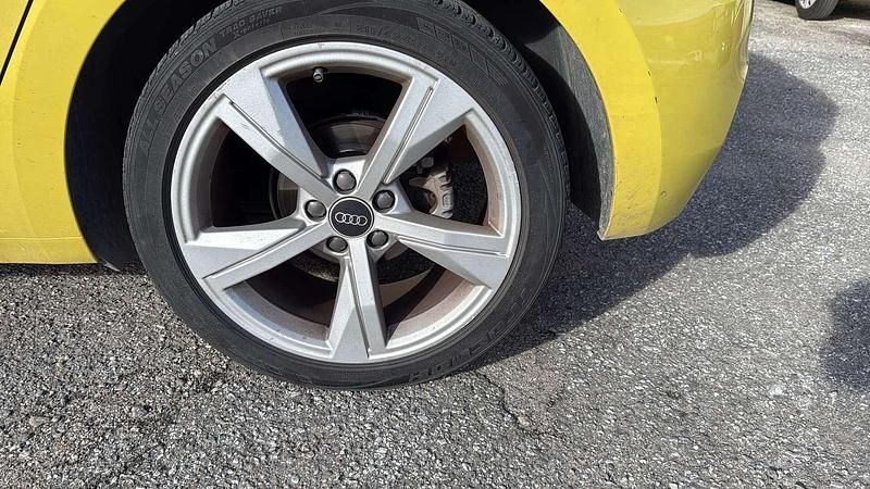 Usata Audi A1 110 CV (80 kW) 2020 Oro Berlina