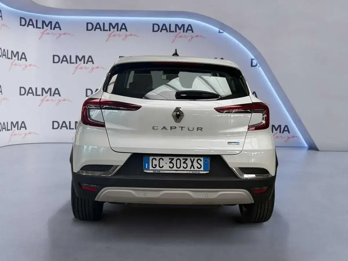 Usata Renault Captur Intens 159 CV (116 kW) 2021 Bianco SUV