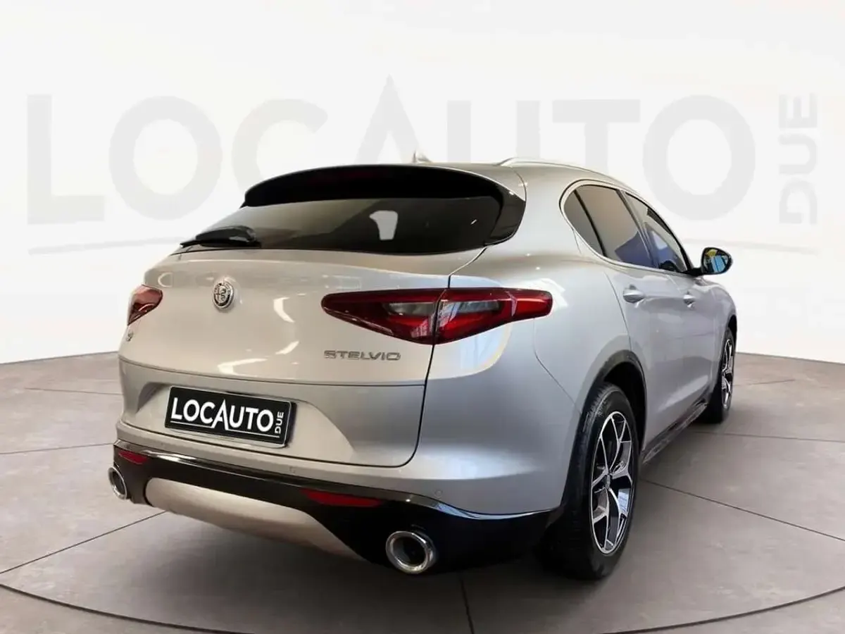 Usata Alfa Romeo Stelvio Ti 209 CV (153 kW) 2021 Grigio SUV