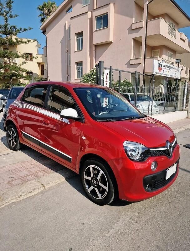 Usata Renault Twingo SE 69 CV (50 kW) 2015 Rosso Utilitaria