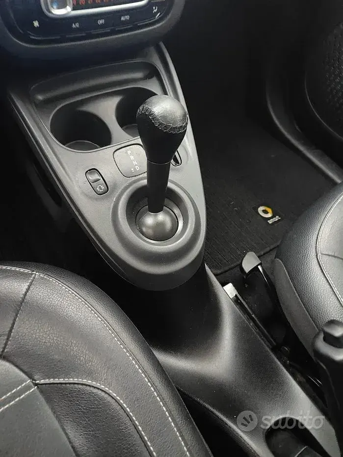 Usata Smart ForFour 61 CV (44 kW) 2016 Bianco Utilitaria