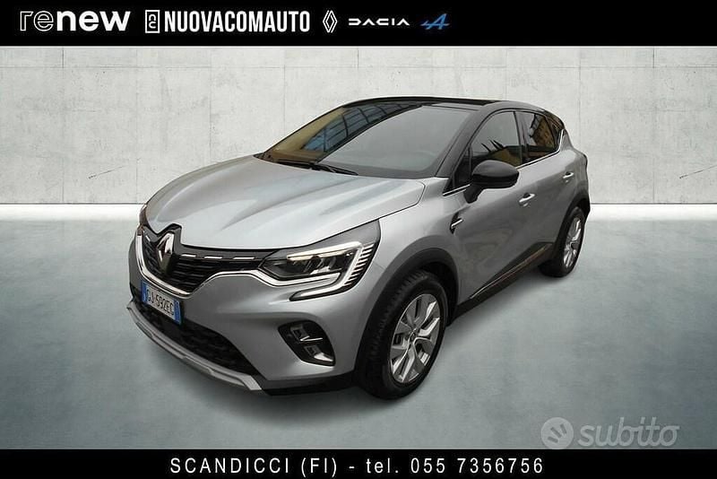 Usata Renault Captur Intens 160 CV (117 kW) 2022 Argento SUV