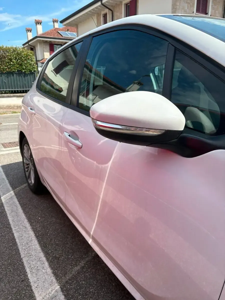 Usata Peugeot 208 81 CV (59 kW) 2015 Bianco Utilitaria