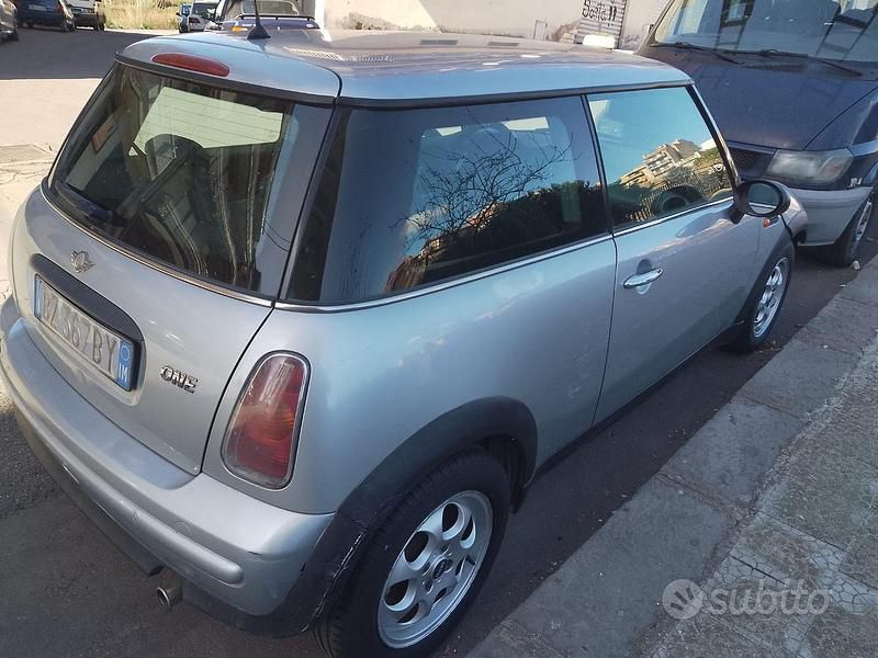 Usata Mini Cooper 116 CV (85 kW) 2001 Utilitaria