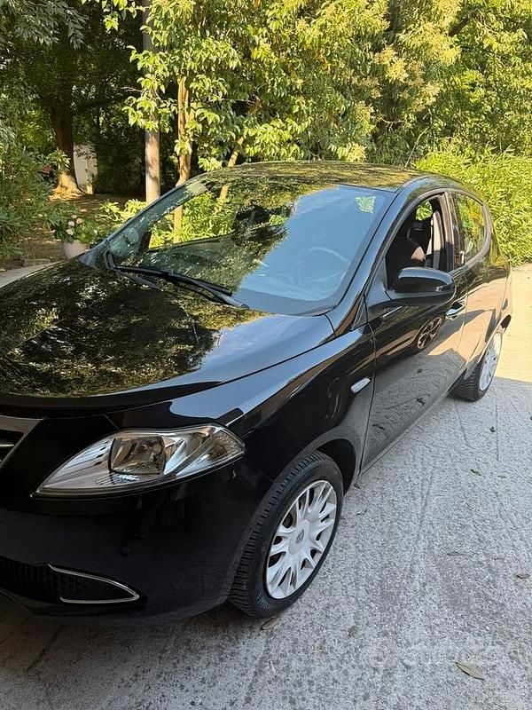 Usata Lancia Ypsilon 2012 Utilitaria