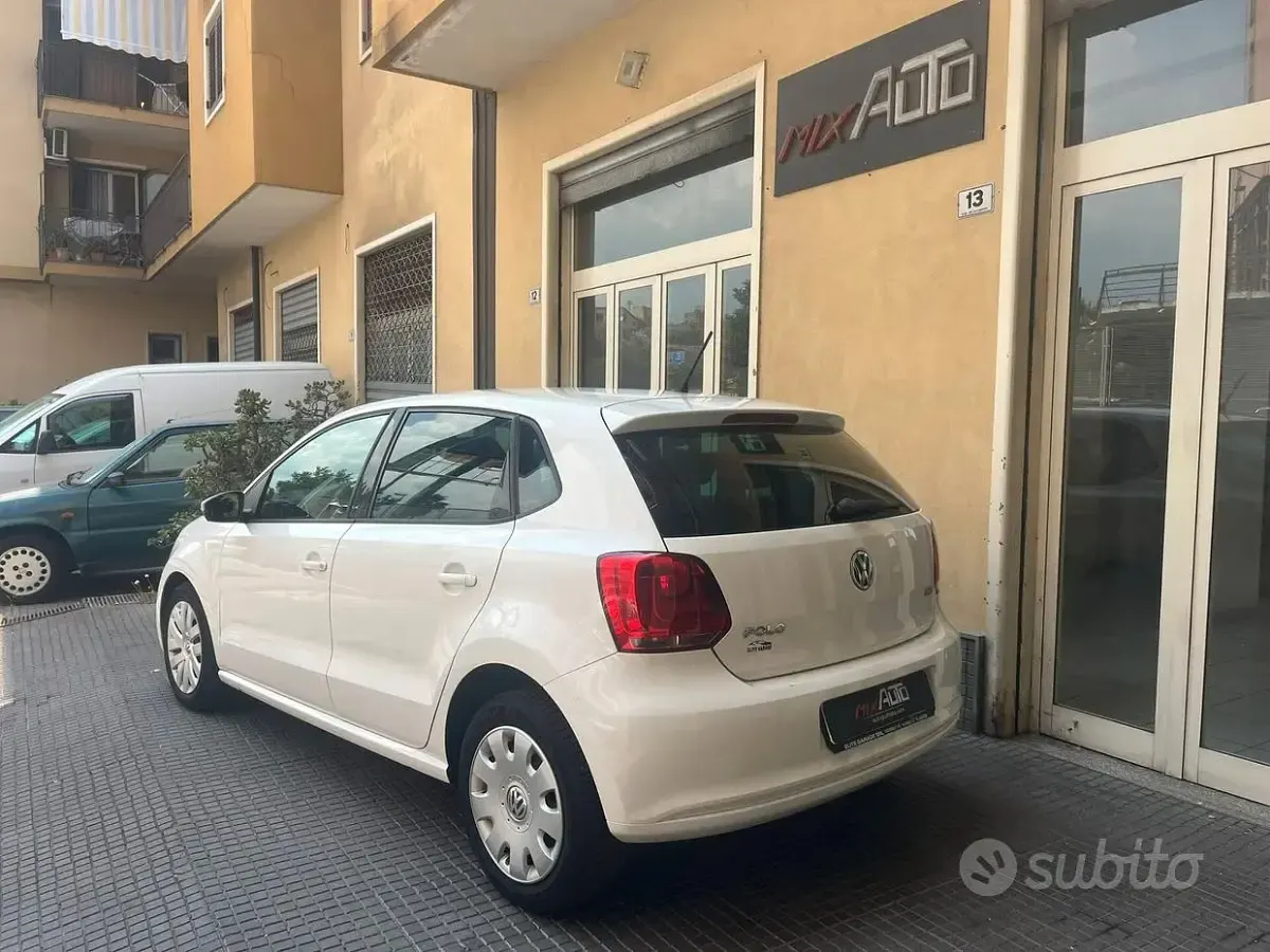 Usata VW Polo Comfortline 75 CV (55 kW) 2010 Bianco Utilitaria