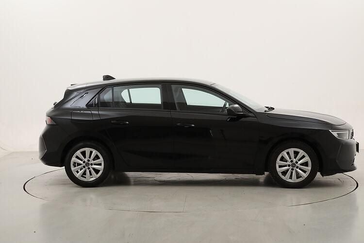 Begagnad Opel Astra Edition 110 HK (80 kW) 2022 Halvkombi