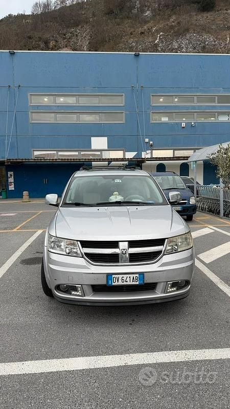 Usata Dodge Journey 140 CV (102 kW) 2009 Grigio SUV