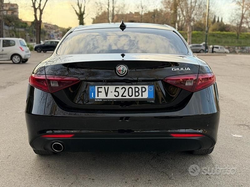 Usata Alfa Romeo Giulia Executive 160 CV (117 kW) 2019 Nero Berlina