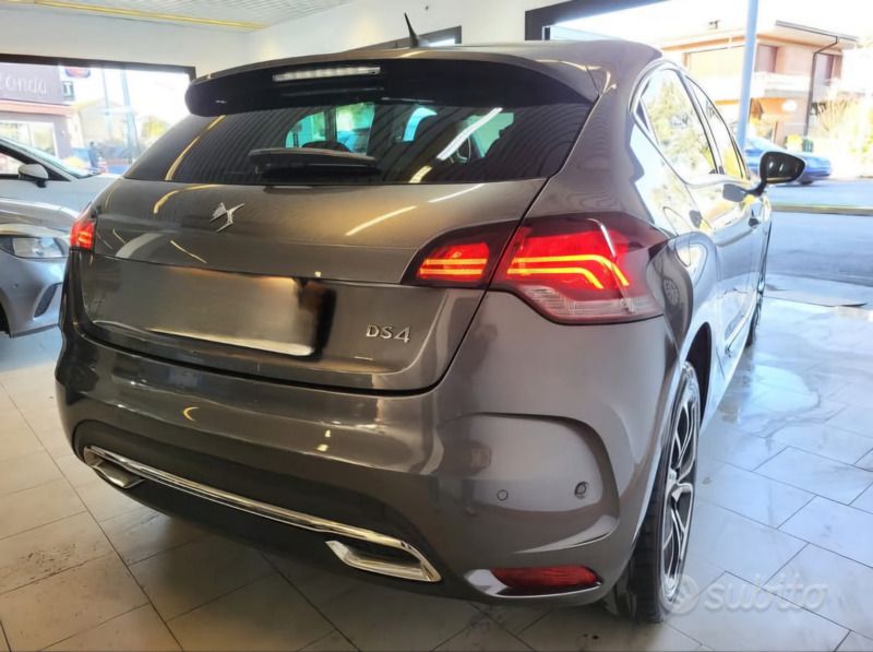 Grigio Usata 2015 DS Automobiles DS4 Tre volumi | 8999 € (Molto cara) - Immagine 1/4