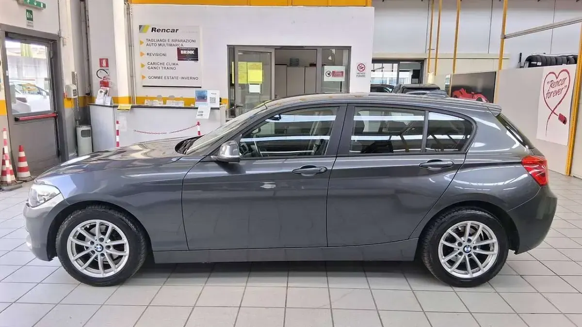 Usata BMW 116 Advantage 116 CV (85 kW) 2017 Grigio Utilitaria