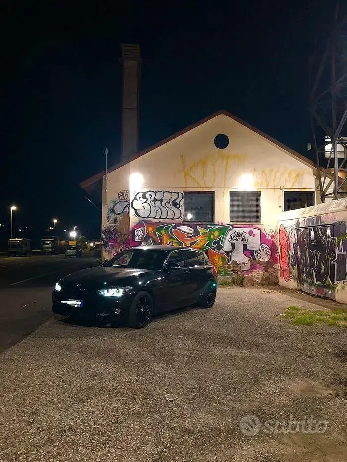Usata BMW 118 Shadowline 150 CV (110 kW) 2017 Nero Utilitaria