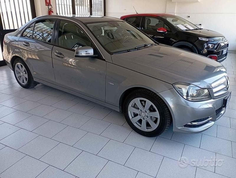 Usata Mercedes C200 Elegance 136 CV (100 kW) 2011 Grigio Berlina