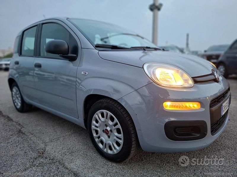 Usata Fiat Panda S 70 CV (51 kW) 2022 Grigio Berlina
