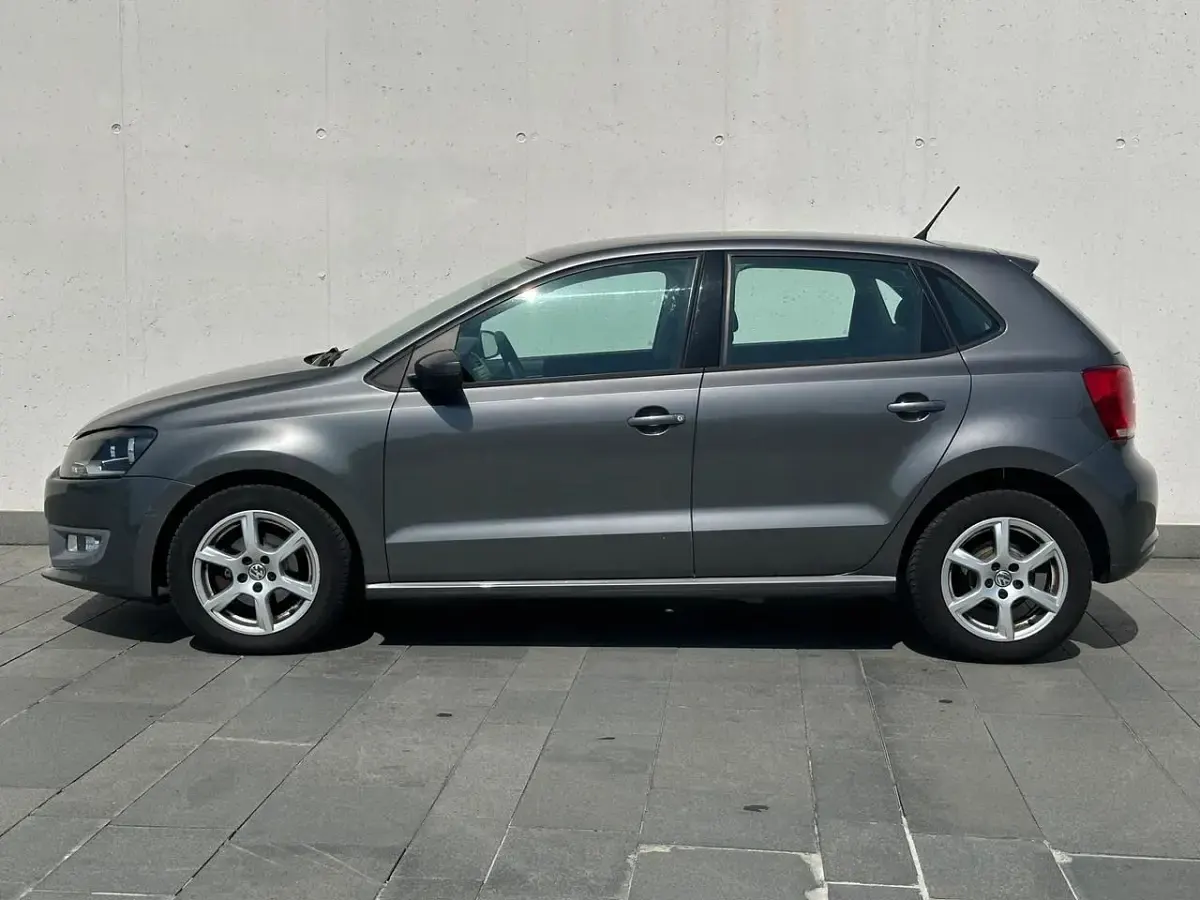 Usata VW Polo Comfortline 75 CV (55 kW) 2010 Grigio Utilitaria