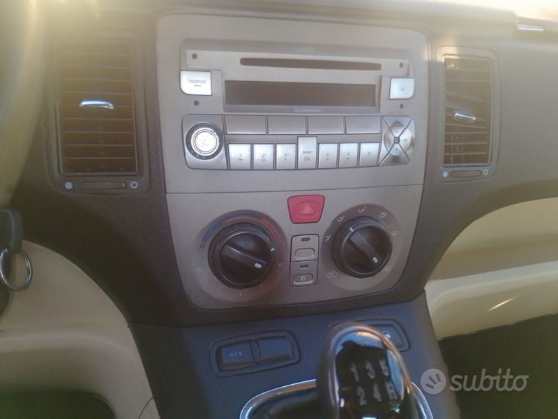 Usata Lancia Musa 95 CV (69 kW) 2004 Monovolume