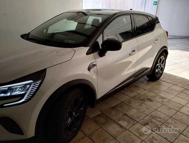 Usata Renault Captur 92 CV (67 kW) 2022 Bianco SUV