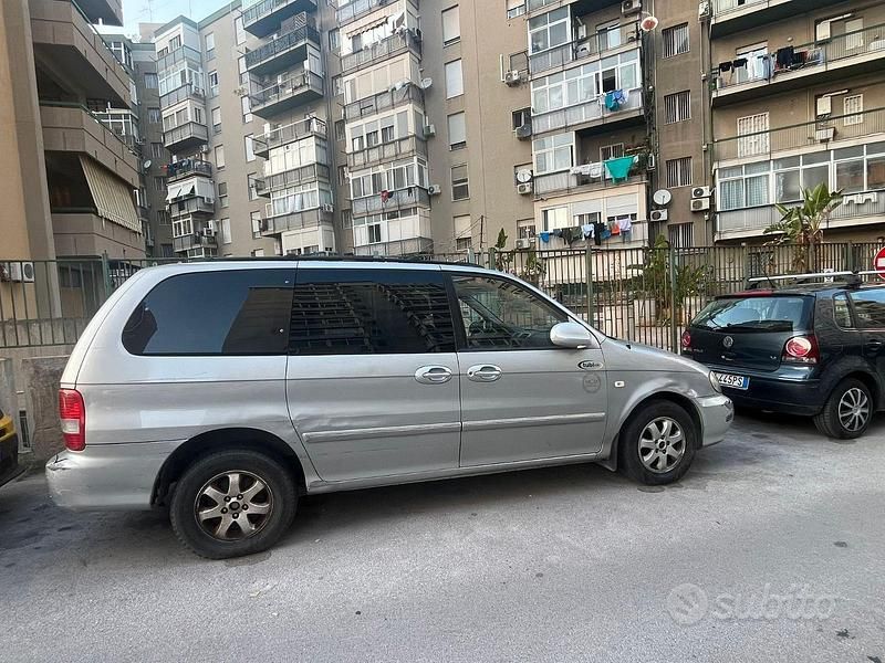 Usata Kia Carnival 2004 Grigio Monovolume