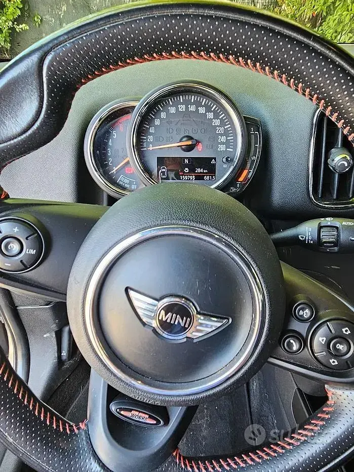 Usata Mini One Countryman 116 CV (85 kW) 2018 Grigio SUV