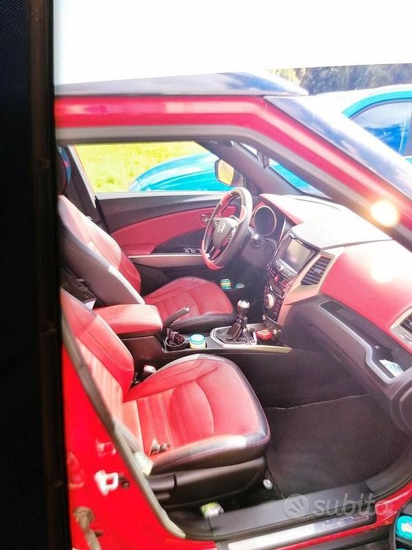 Usata Ssangyong (KGM) Tivoli 2018 Rosso SUV