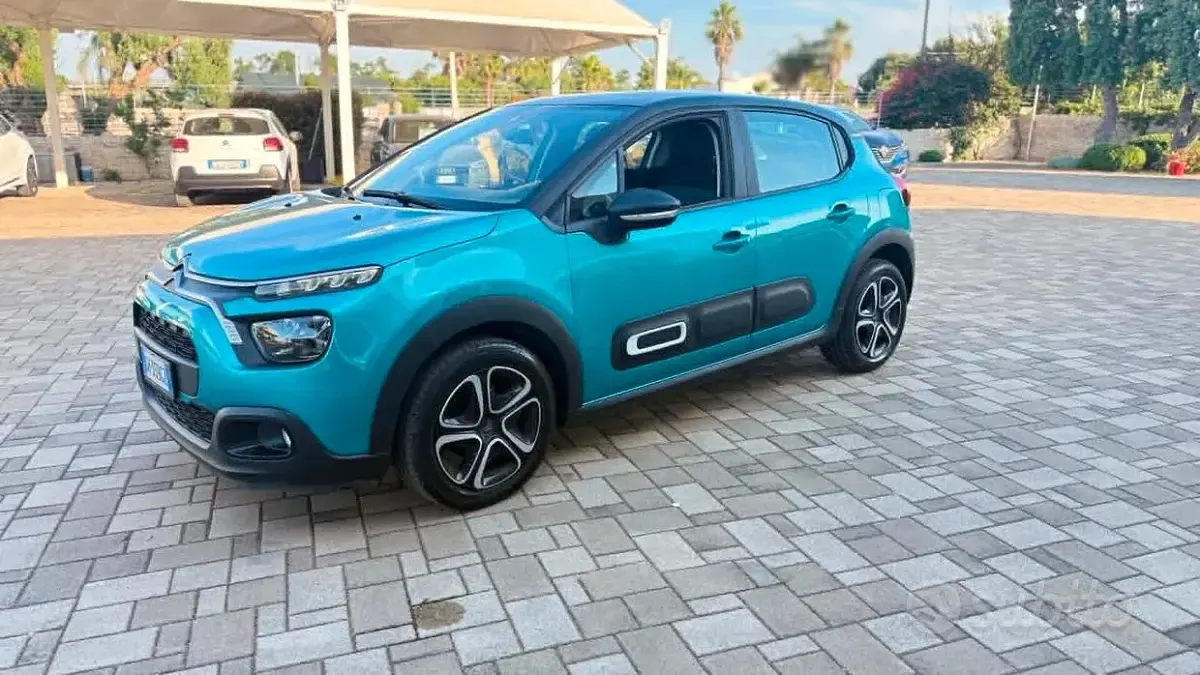 Usata Citroën C3 Shine 102 CV (75 kW) 2022 Bluazzurro Utilitaria