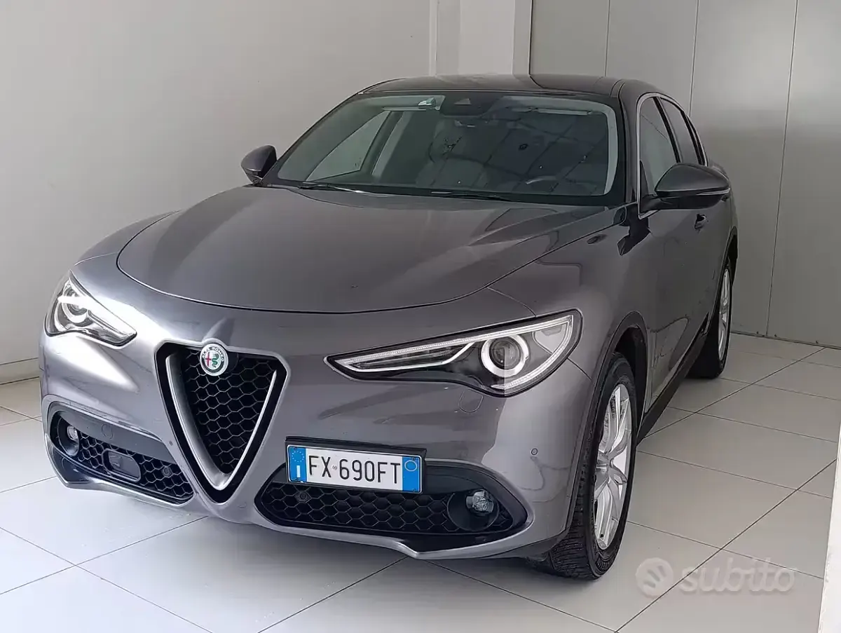 Usata Alfa Romeo Stelvio 210 CV (154 kW) 2019 Grigio SUV