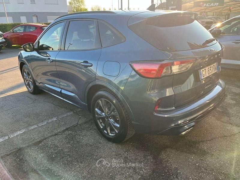 Usata Ford Kuga ST-Line 120 CV (88 kW) 2024 Blu met SUV