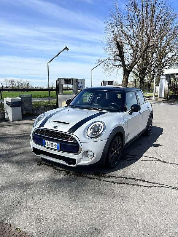 Usata 2018 Mini Cooper SD Hype Due volumi | 18.000 € (Buon prezzo) - Immagine 1/4