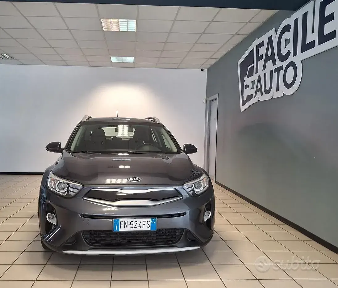 Usata Kia Stonic Urban 110 CV (80 kW) 2018 Grigio SUV