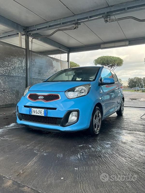 Usado Kia Picanto 69 CV (50 kW) 2012 Azul Utilitario