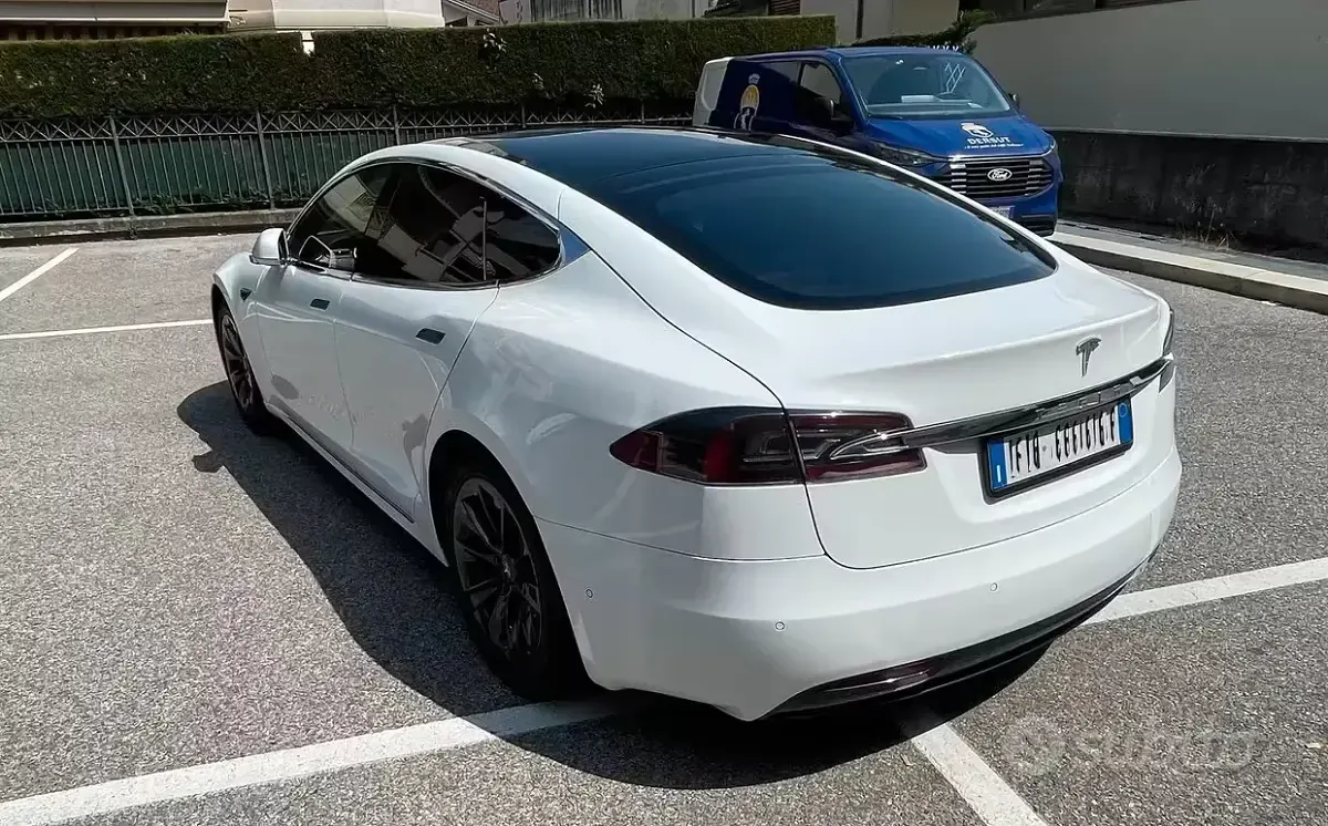 Usata Tesla Model S 89 kW (122 CV) 2018 Bianco Utilitaria