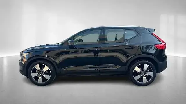 Usata Volvo XC40 Momentum 150 CV (110 kW) 2020 Nero SUV