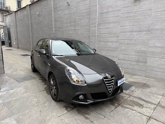 Usata Alfa Romeo Giulietta Progression 105 CV (77 kW) 2015 Grigio Utilitaria
