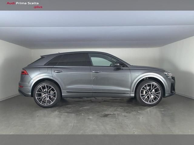 Usata Audi Q8 S-Line 286 CV (210 kW) 2024 Grigio daytona perlato SUV