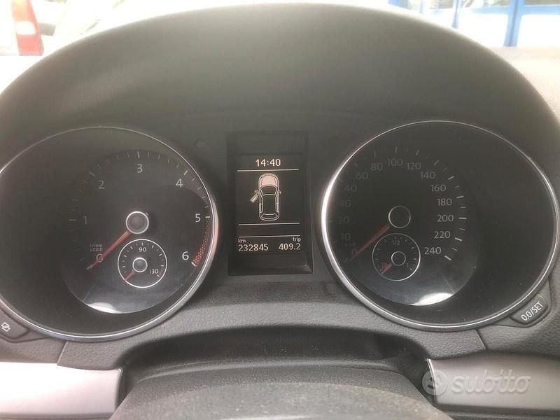 Usata VW Golf VI 140 CV (102 kW) 2010 Nero Utilitaria