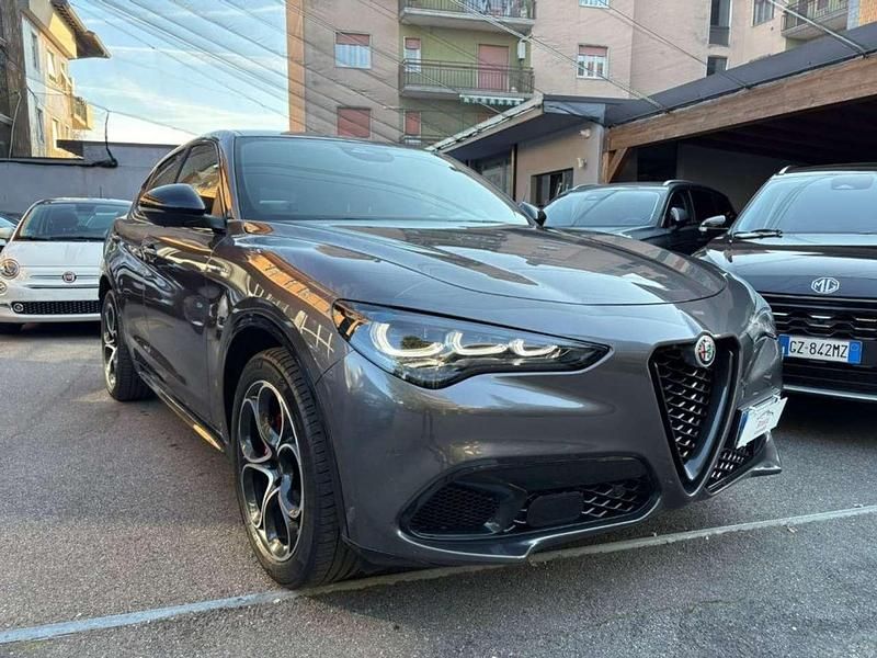 Usata Alfa Romeo Stelvio Veloce 210 CV (154 kW) 2025 Grigio scuro SUV