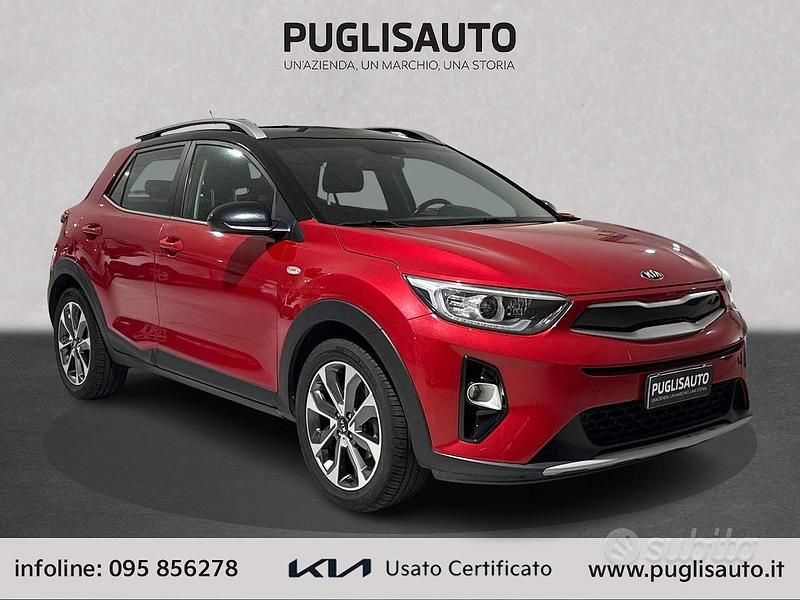 Usata Kia Stonic Style 110 CV (80 kW) 2018 Rosso SUV