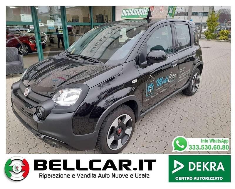 Usata Fiat Panda Cross Cross 69 CV (50 kW) 2023 Nero Utilitaria