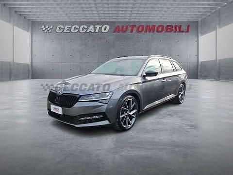 Usata Skoda Superb SportLine 200 CV (147 kW) 2023 Grigio Station wagon