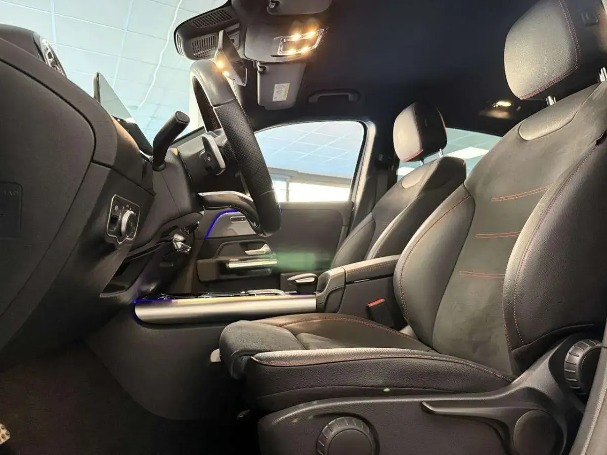 Usata Mercedes GLA200 Premium 150 CV (110 kW) 2021 Nero SUV