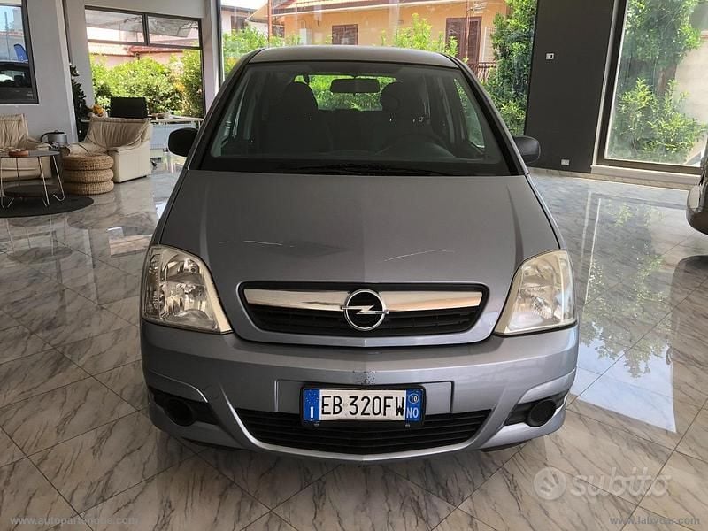 Usata Opel Meriva Enjoy 90 CV (66 kW) 2010 Grigio Monovolume