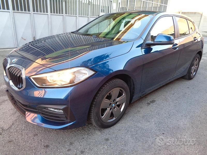 Usata BMW 116 Advantage 116 CV (85 kW) 2021 Blu Utilitaria