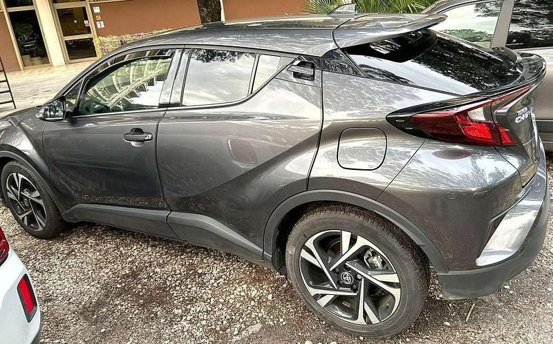 Usata Toyota C-HR Trend 98 CV (72 kW) 2022 Grigio SUV