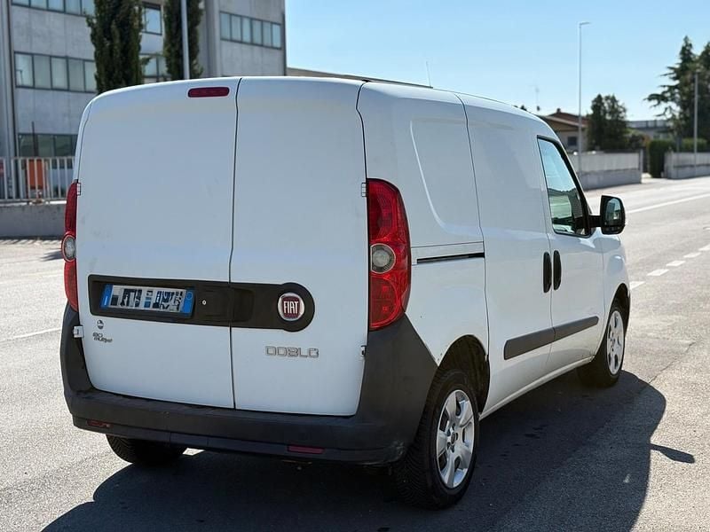 Usata Fiat Doblò 90 CV (66 kW) 2013 Bianco Monovolume