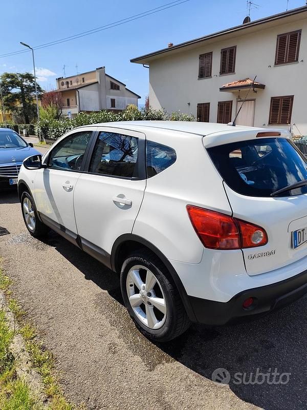 Usata Nissan Qashqai Acenta 117 CV (86 kW) 2008 Bianco SUV