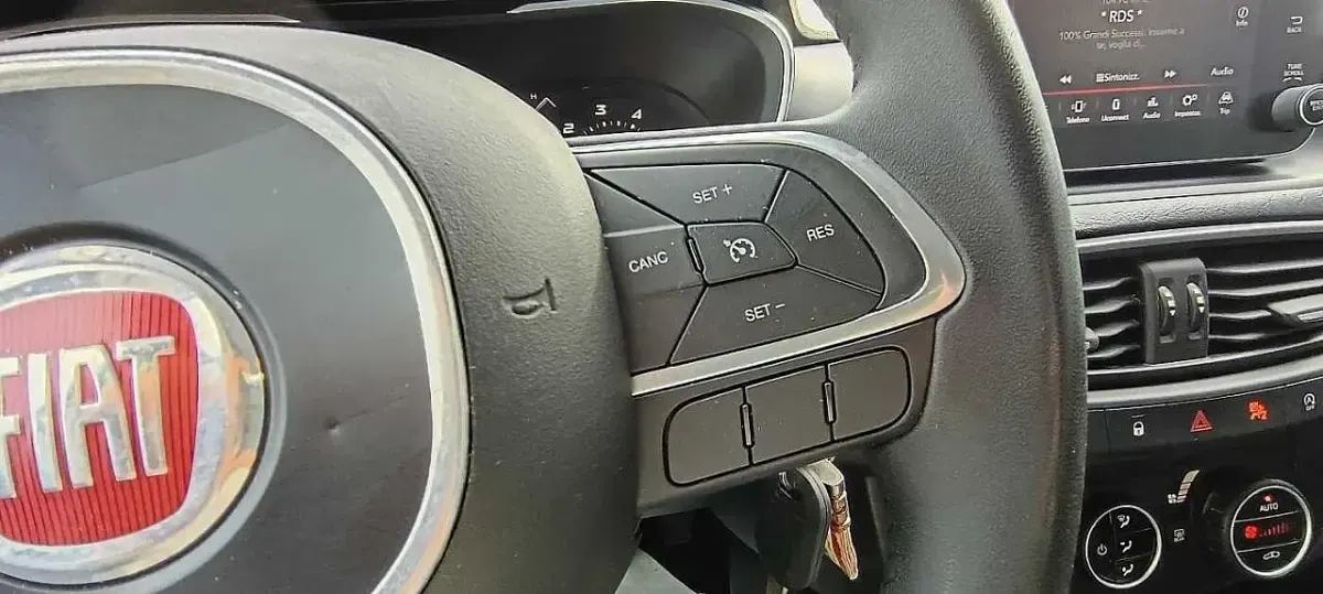 Usata Fiat Tipo Easy 120 CV (88 kW) 2018 Argento Station wagon