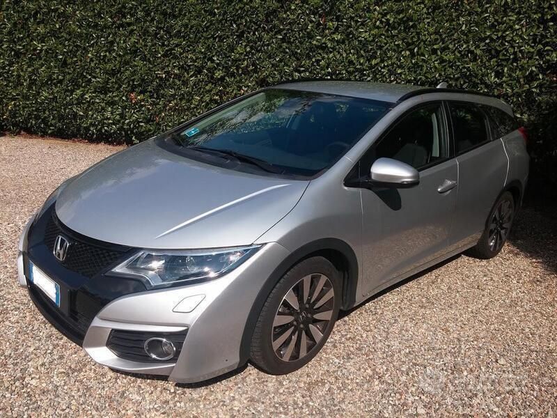 Usata Honda Civic Elegance 120 CV (88 kW) 2015 Argento Station wagon